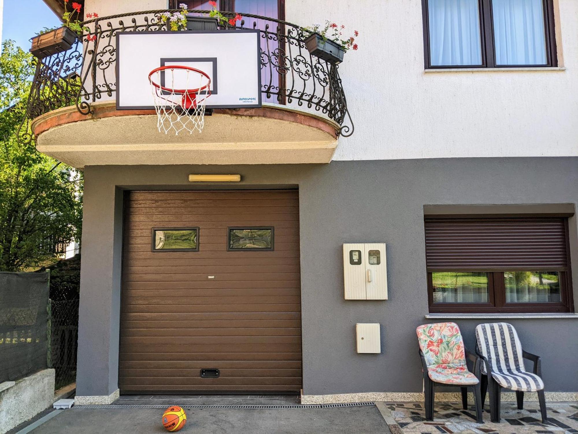 Apartmani Hrastik Bihać エクステリア 写真